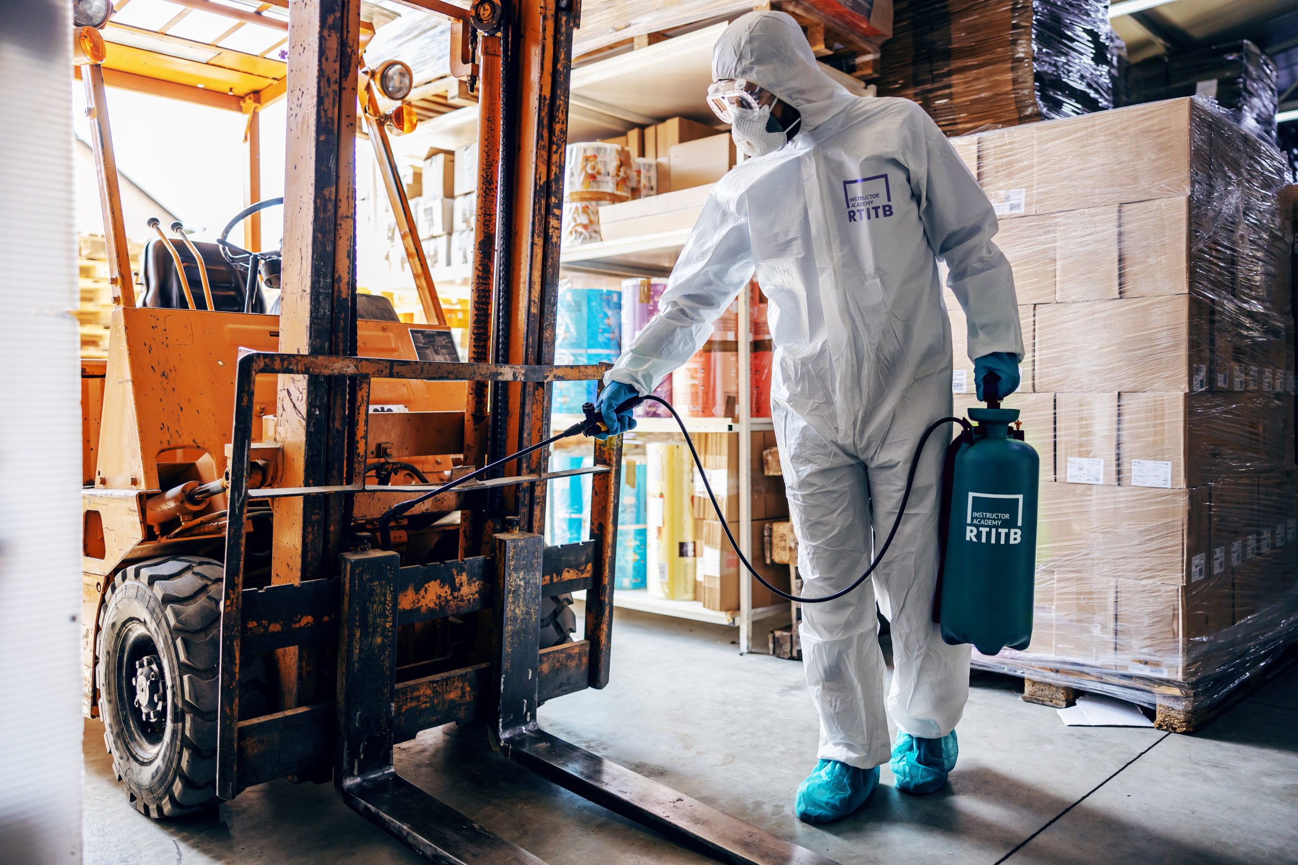How to safely deliver practical lift truck training following Covid-19