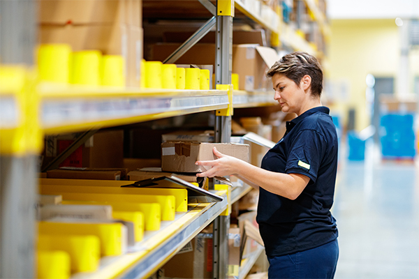 iStock-1182598775 MHE elearning - online forklift training