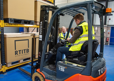 In-house lift truck instructors or outsourced forklift training – what’s right for you?